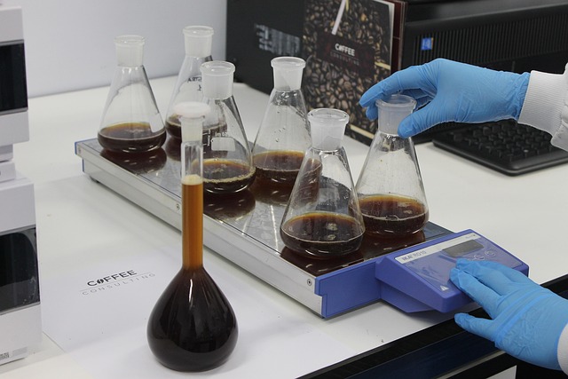 精確平衡發(fā)泡與凝膠:低氣味反應(yīng)型平衡催化劑,優(yōu)化泡沫結(jié)構(gòu)和手感